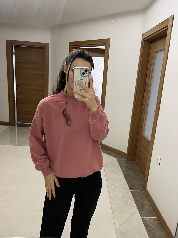 Pembe Yüksek Yakalı Salaş Kadın Sweatshirt - Görsel 2