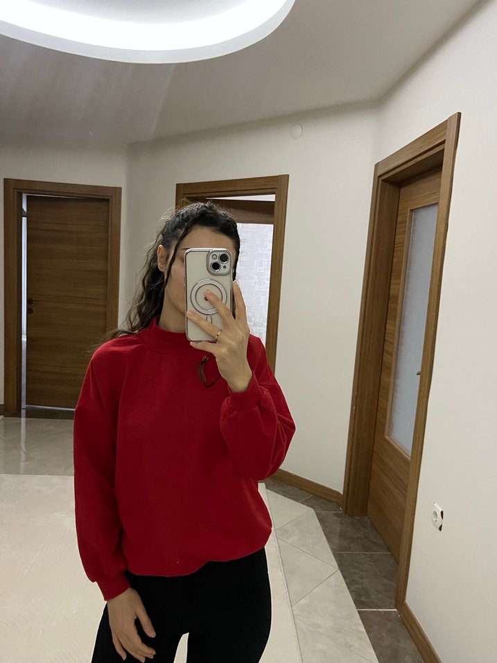 Kırmızı Yüksek Yakalı Kadın Sweatshirt - Görsel 2