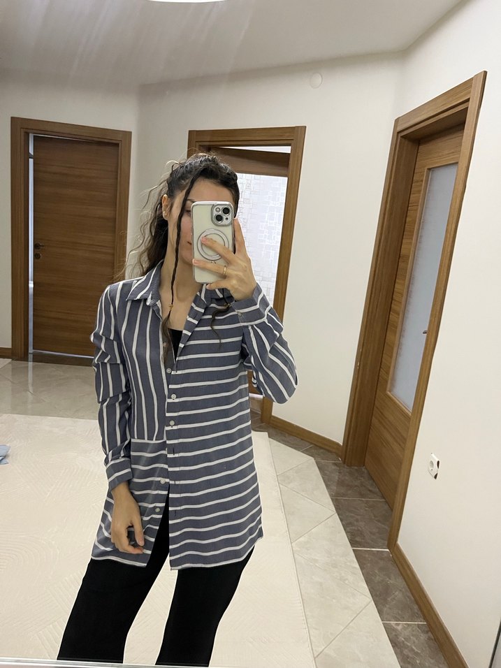 Gri Çizgili Uzun Kollu Kadın Gömlek - Görsel 3