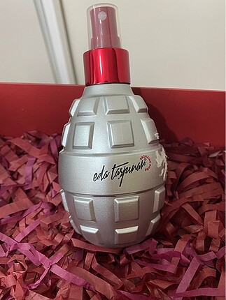 Eda Taşpınar Bronzing Mykonos Supreme Bomb