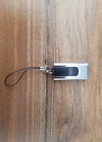 8GB USB FLASH BELLEK 