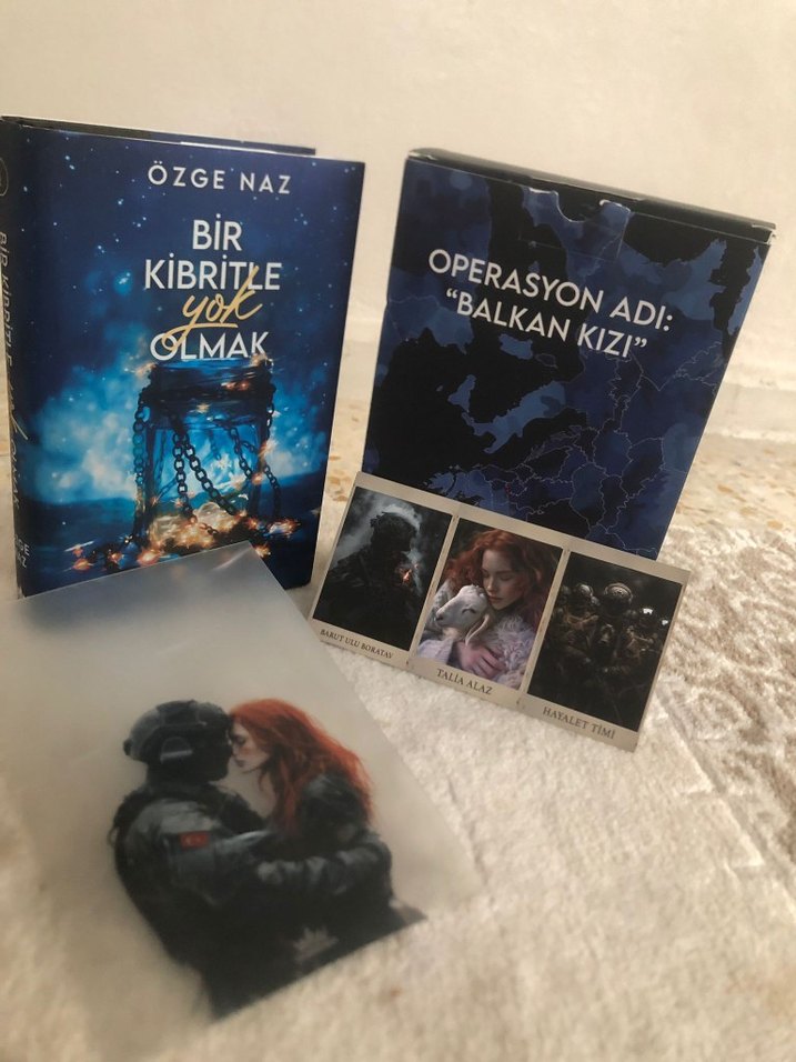 Bir Kibritle Yok Olmak - Özge Naz - Görsel 3