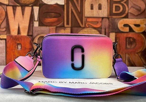 Marc Jacobs gökkuşağı çanta