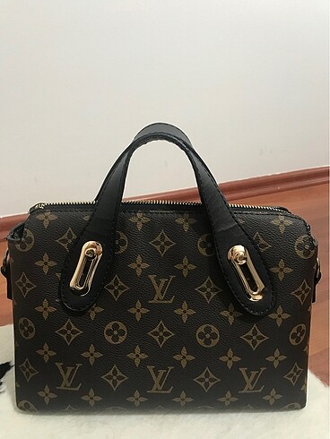 Louis Vuitton Lv çanta