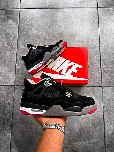 Nike Air Jordan Retro 4