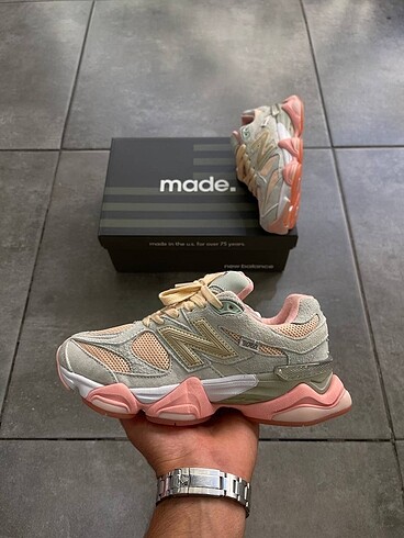 New Balance 9060
