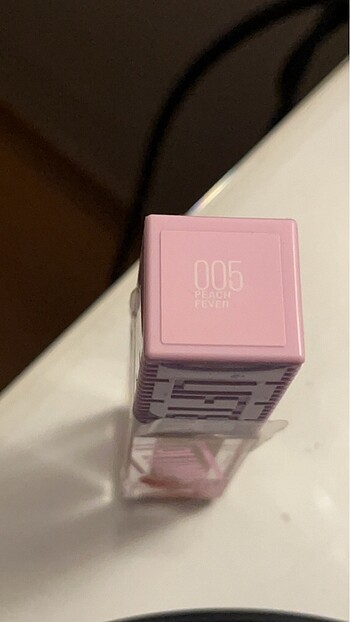 Maybelline Maybelline lifter plump 005