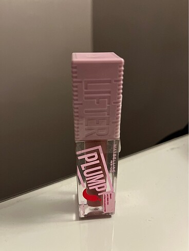 Maybelline lifter plump 005