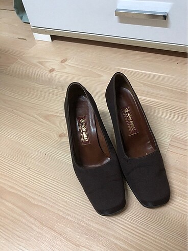 Topuklu ayakkabı - Görsel 4