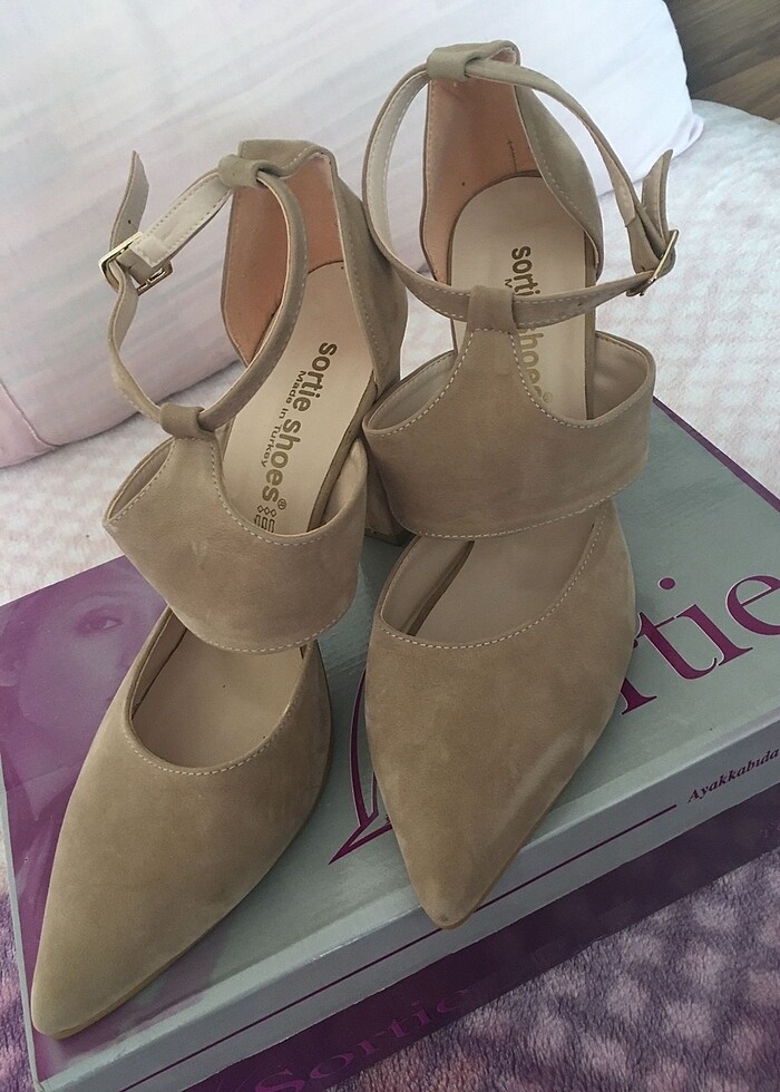 Topuklu ayakkabı - Görsel 2