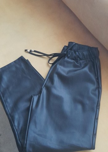 Kemerli Siyah Deri Pantolon - Görsel 3