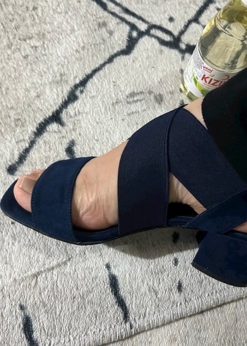 Kadın Lacivert Topuklu Minimalist Sandalet - Görsel 3