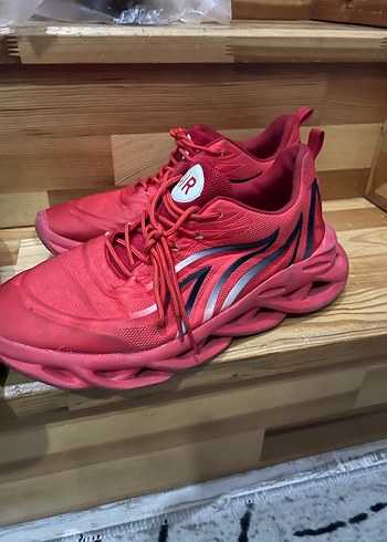 Kırmızı Bağcıklı Erkek Spor Ayakkabı - Görsel 2