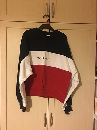 H&M sweatshirt