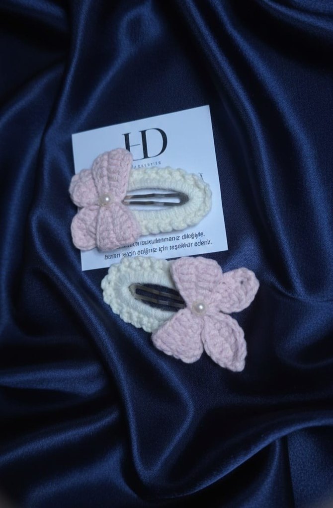 Nakışlı Örgü Çiçekli Bebek Toka Seti - Görsel 3