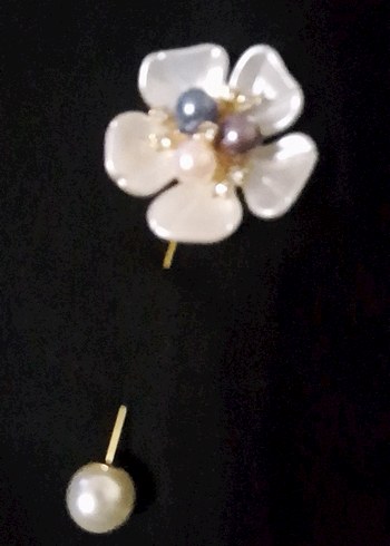 Renkli Boncuklu Çiçekli Beyaz Broş - Görsel 2