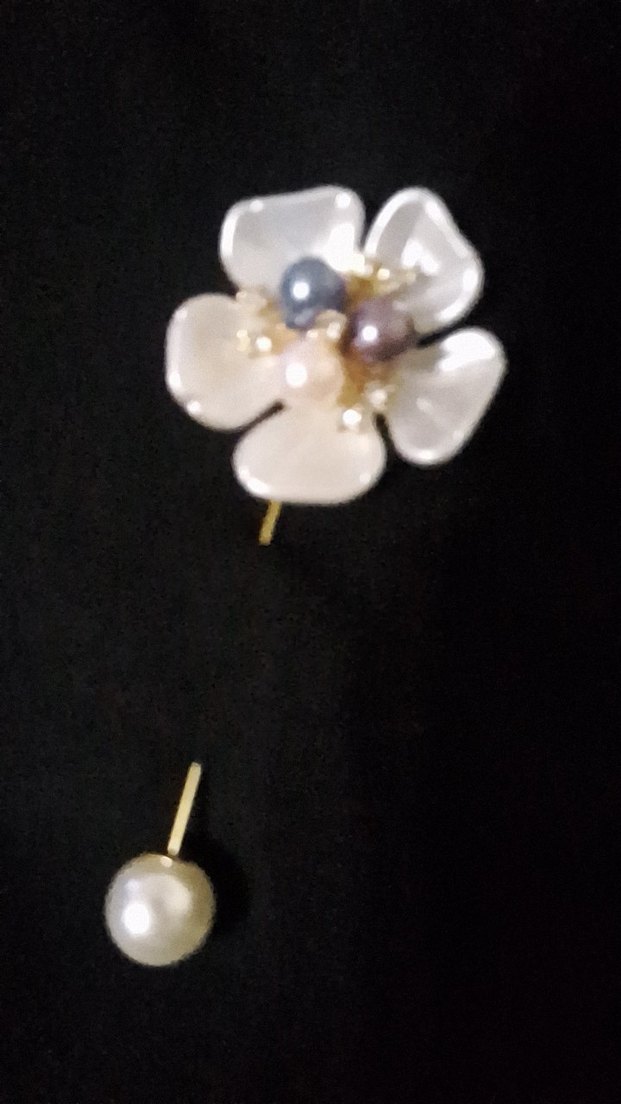 Renkli Boncuklu Çiçekli Beyaz Broş - Görsel 2