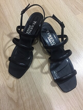40 Beden ZARA MODEL AYAKKABI