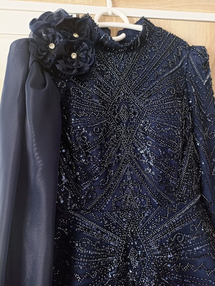 Kadın Lacivert Pelerin Detaylı Tesettür Abiye Elbise - Görsel 3