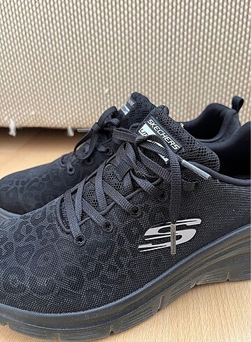 Skechers ayakkabı