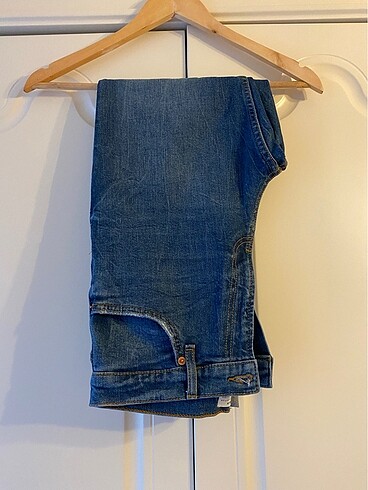ZARA MOM JEAN