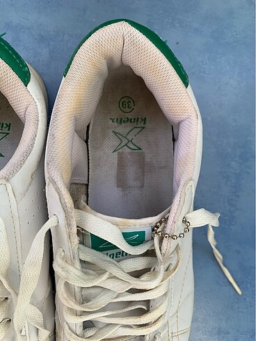 39 Beden Kinetix Sneaker
