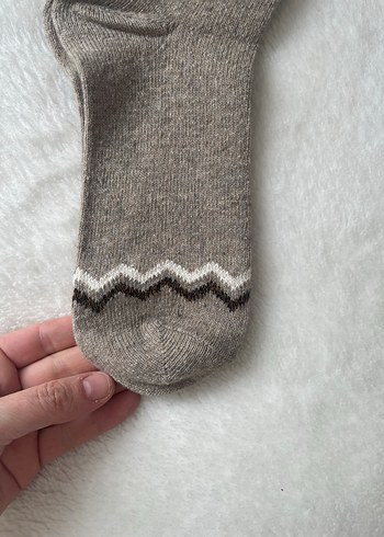 Nakışlı Gri Kız Yün Çorabı - Görsel 2