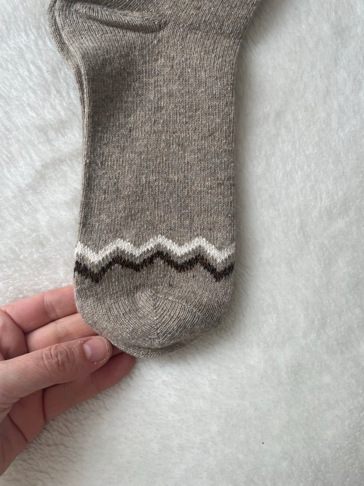 Nakışlı Gri Kız Yün Çorabı - Görsel 2
