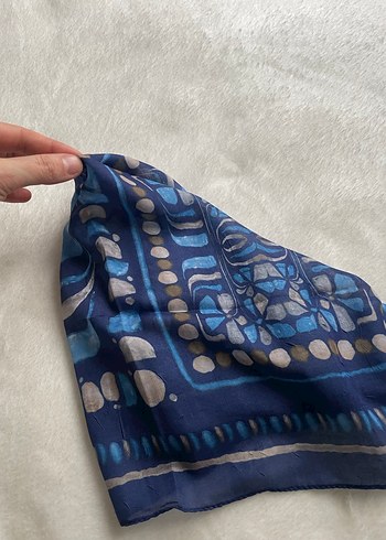 Bohem Koyu Mavi İpek Dokulu Fular - Görsel 4