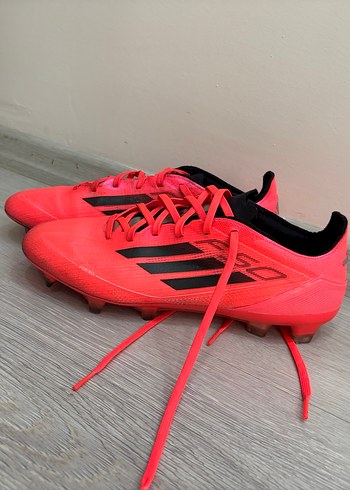 41 Beden kırmızı Renk F50 adizero