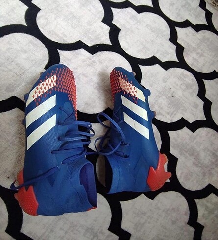 Adidas krampon