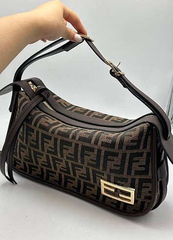 Fendi FENDİ