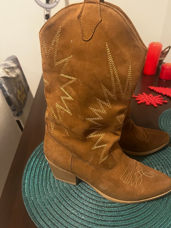 Kahverengi Nakışlı Süet Bohem Kadın Çizme - Görsel 2