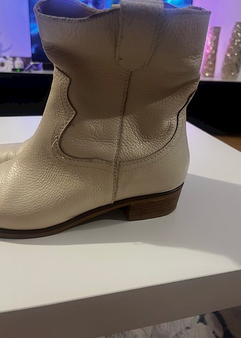 Bej Deri Kadın Botlar, Topuklu, Tokalı - Görsel 3