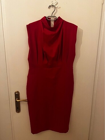 Trendyol & Milla Kırmızı dik yaka elbise