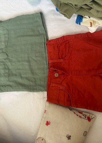 Bir kutu bebek giysisi - Görsel 4