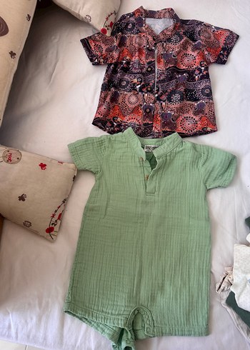 Bir kutu bebek giysisi - Görsel 7