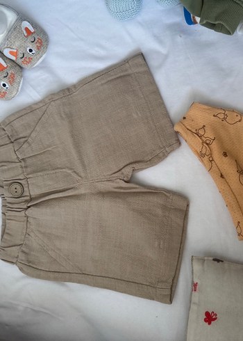 Bir kutu bebek giysisi - Görsel 3