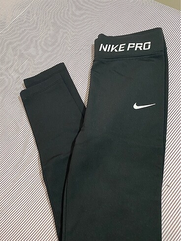 Nike tayt
