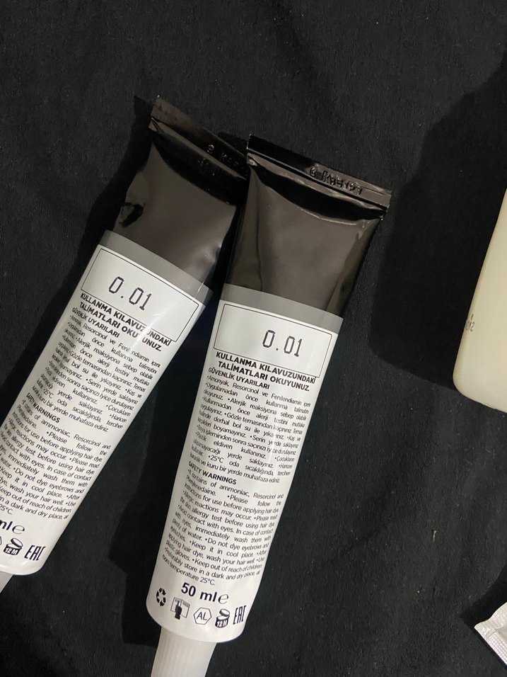 Sea Color 0.01 Füme Gri Saç Boyası - Görsel 3