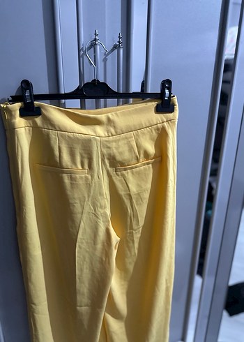 Sarı  Piliseli Kadın Kumaş Pantolon - Görsel 3