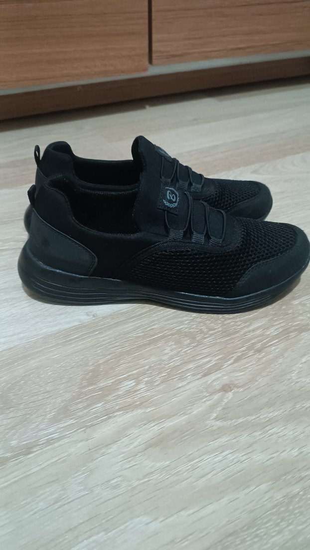 Siyah Bağcıklı Düz Taban Kadın Spor Ayakkabı - Görsel 3