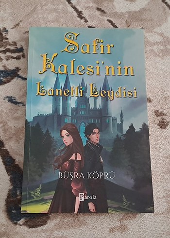 Safir Kalesi'nin Lanetli Leydisi