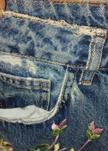 Çiçek Desenli Gevşek Kesim Denim Pantolon - Görsel 8