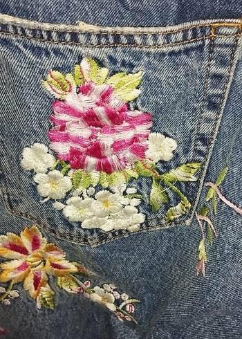 Çiçek Desenli Gevşek Kesim Denim Pantolon - Görsel 5