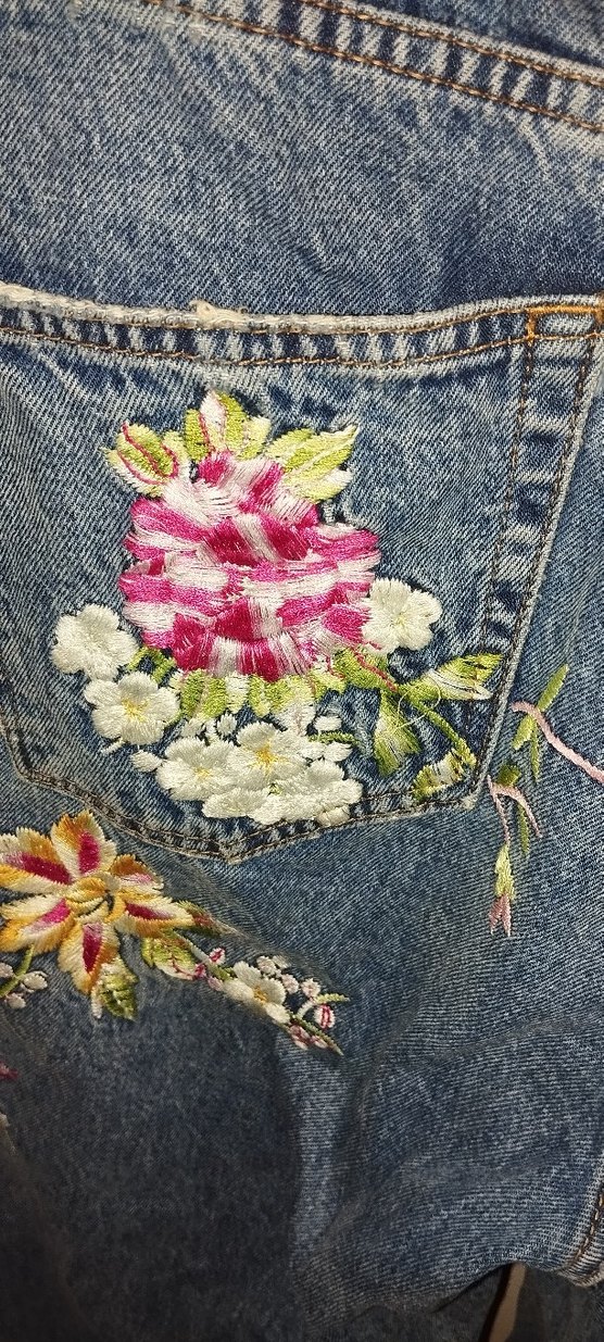 Çiçek Desenli Gevşek Kesim Denim Pantolon - Görsel 5