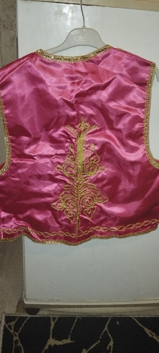 Bordo İşlemeli Kadın Yelek - Görsel 4