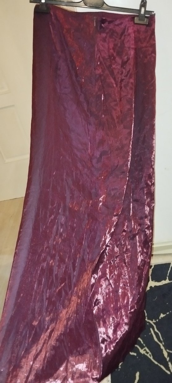 Bordo Saten Uzun Drapeli Etek - Görsel 3