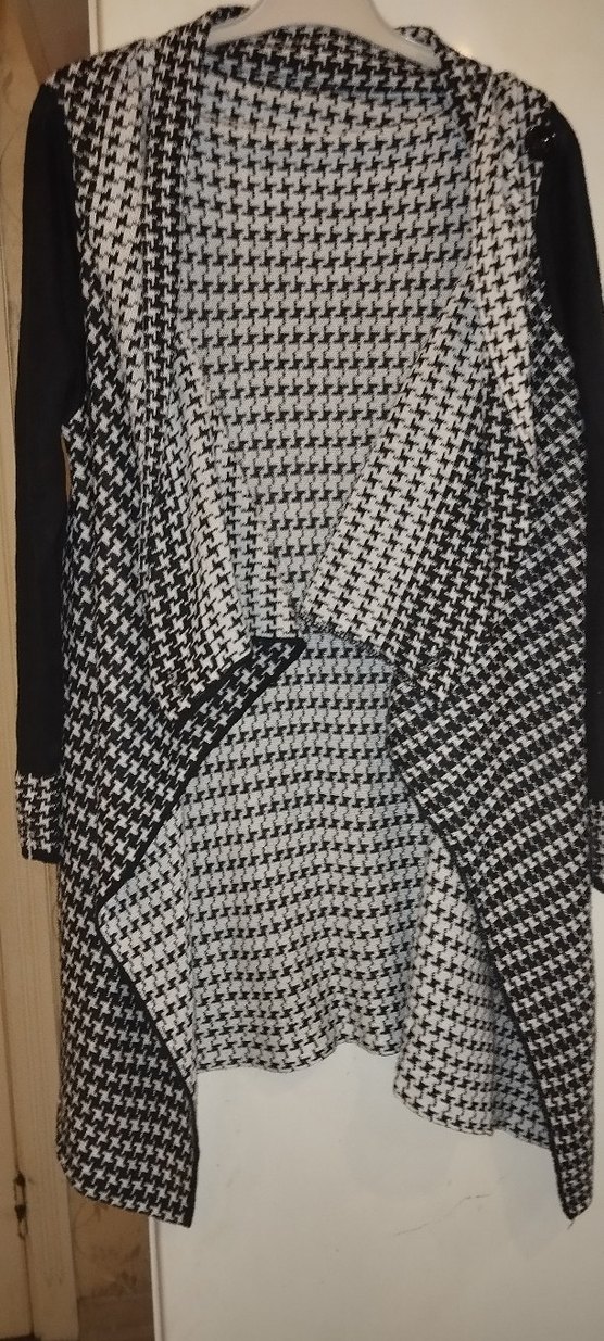 Kadın Siyah Desenli Uzun Triko Kaban - Görsel 4