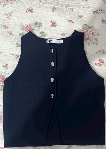 Zara Gri Düğmeli Kolsuz Kadın Yelek